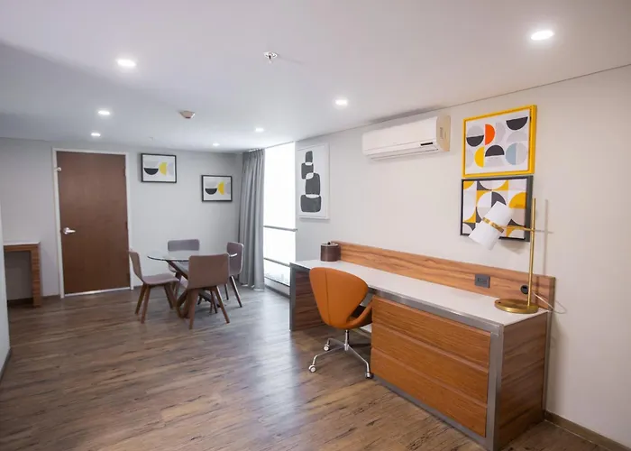 Hotel Zona Centro By Ihg 4*
