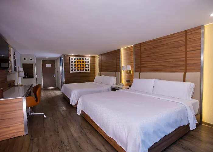 Zona Centro By Ihg Hotel 4*