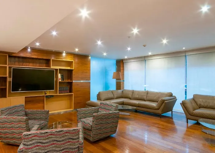 Hotel Zona Centro By Ihg 4*